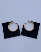 Load image into Gallery viewer, Wooden Square Hoops