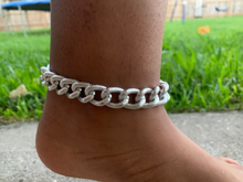 Load image into Gallery viewer, Gold Tone Chunky Chain Anklet