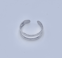Load image into Gallery viewer, Gold Tone 2 Bar Toe Ring