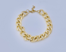 Load image into Gallery viewer, Gold Tone Chunky Chain Anklet